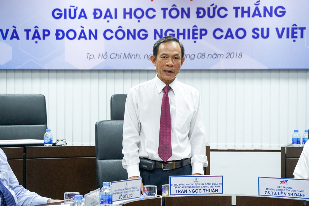 Ông Trần Ngọc Thuận bày tỏ ý nghĩa của việc ký kết giữa VRG và TDTU
