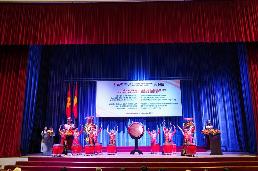 The drumming ritual of the 2018-2019 academic year