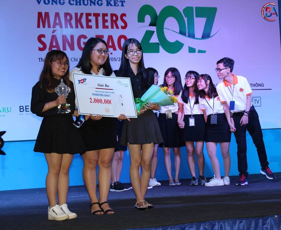 và đội MAYA ENERGY (liên quân Đại học Kinh tế TP. HCM và Đại học Ngoại thương TP.HCM) đạt Giải Ba Hành trình tìm kiếm Marketer sáng tạo 2017
