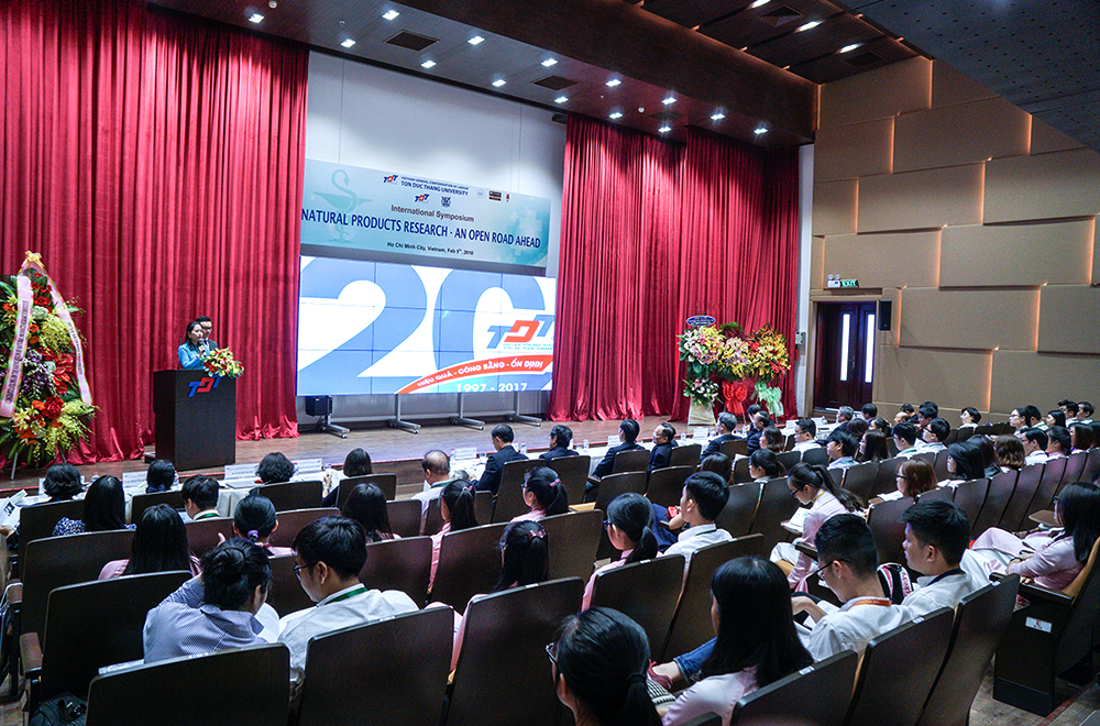Hội thảo thu hút đông đảo giáo sư, chuyên gia đến từ các quốc gia có kinh nghiệm nghiên cứu,<br> chiết xuất các sản phẩm từ tự nhiên như: Hàn Quốc, Đài Loan, Thái Lan