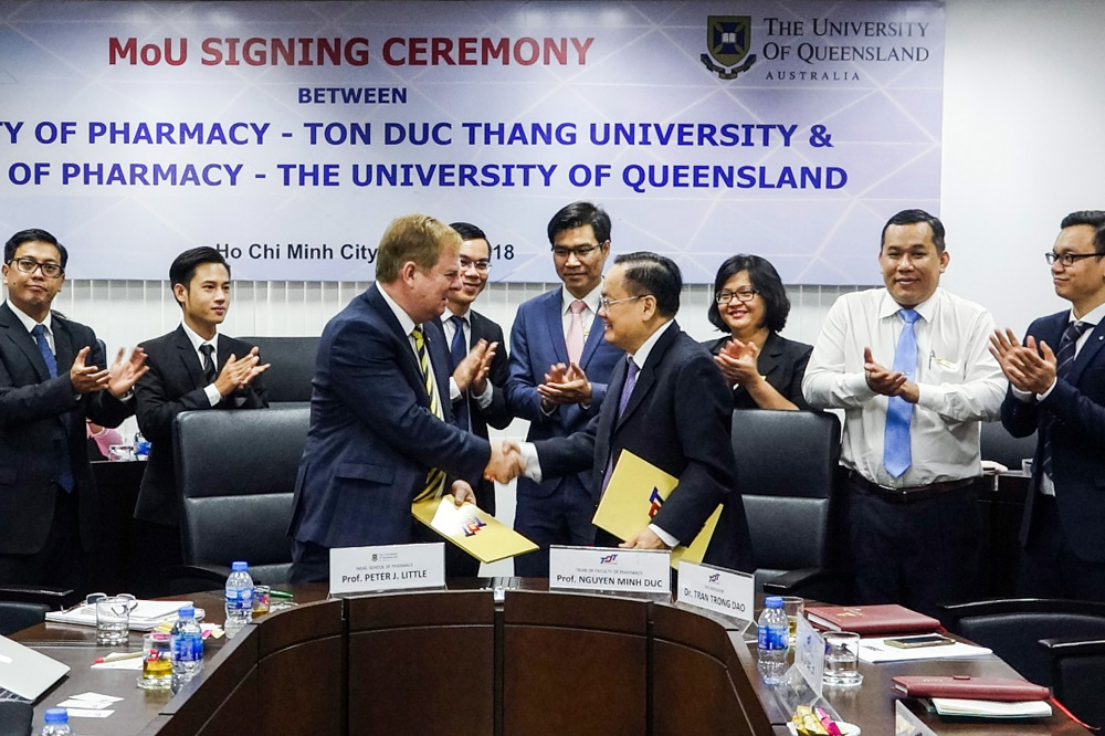 The Faculty of Pharmacy of Ton Duc Thang University signed a Memorandum of Understanding with the School of Pharmacy of University of Queensland