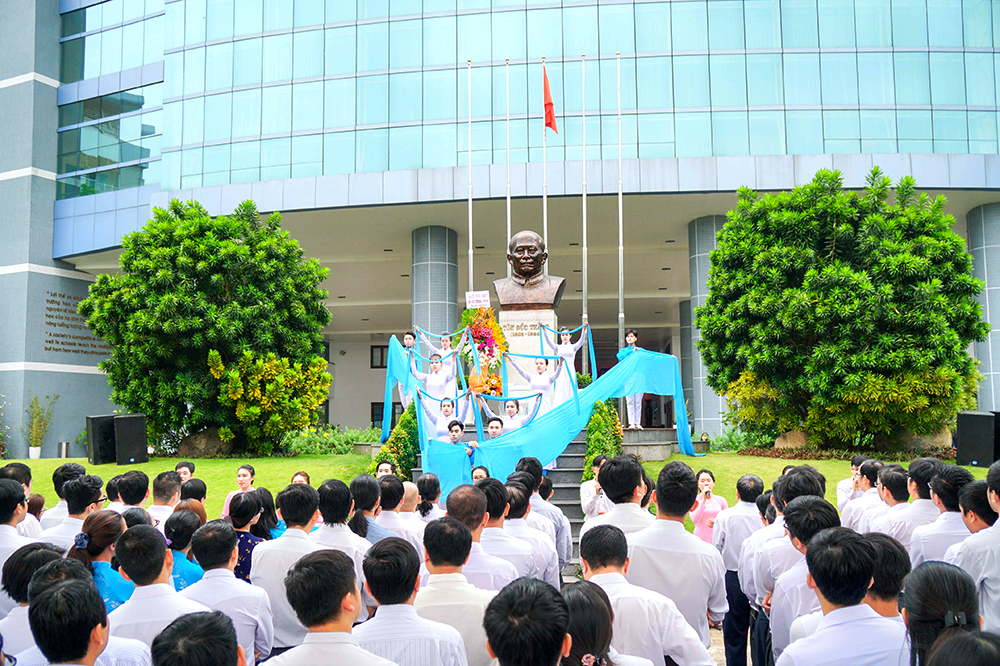 Lễ tưởng niệm 38 năm ngày Chủ tịch Tôn Đức Thắng qua đời (30/03/1980 – 30/03/2018)