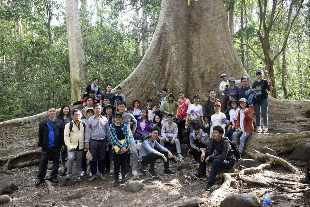 Sinh viên Đại học Tôn Đức Thắng với hoạt động giáo dục huớng về phát triển bền vững