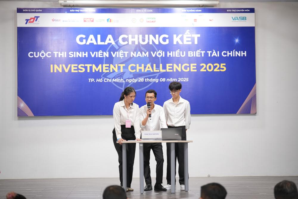 IC2025