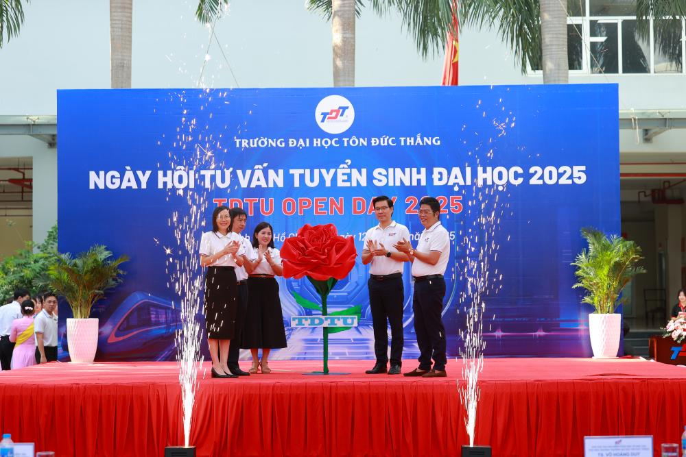 su-kien-noi-bat-2025