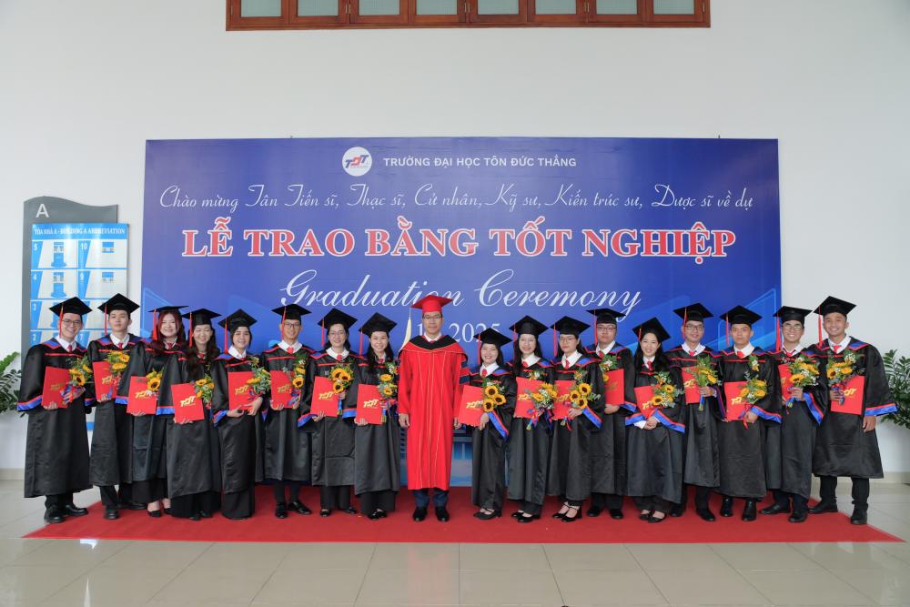 Le_Tot_nghiep_24.10