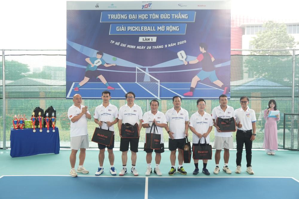 pickleball_mo_rong