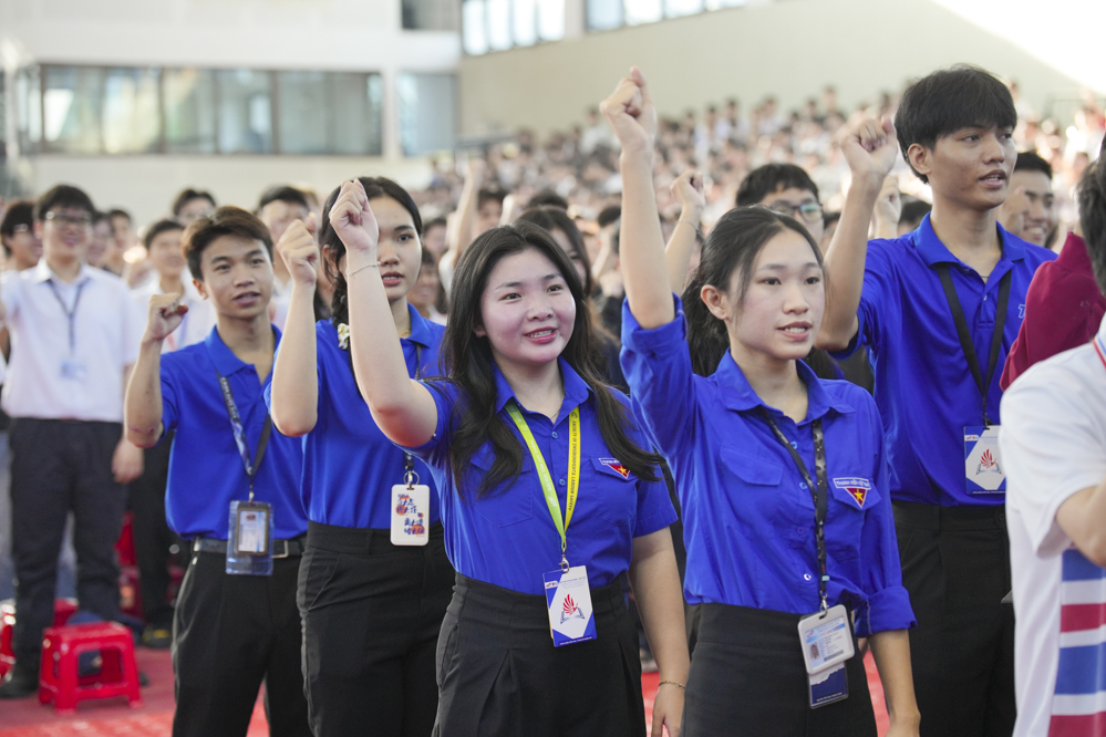 Sinh viên thể hiện tinh thần quyết tâm thể hiện tốt 05 đặc điểm nhận diện sinh viên TDTU, sẵn sàng cho năm học mới.