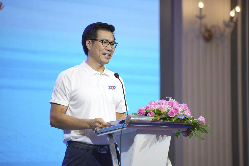 PGS.TS. Trần Trọng Đạo – Hiệu trưởng TDTU, phát biểu tại buổi họp mặt toàn thể.