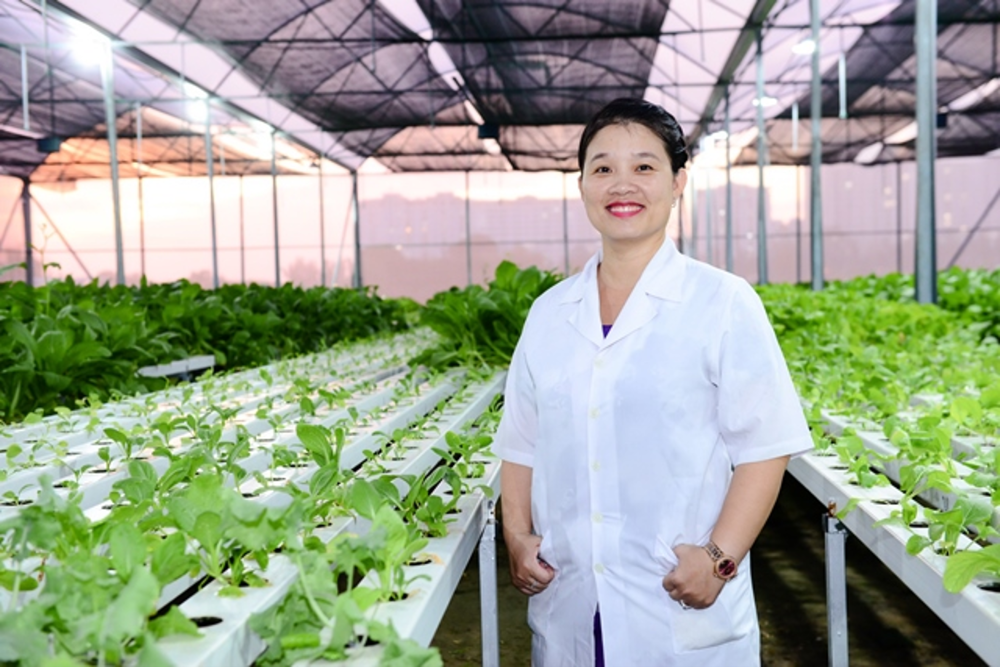30.7_TS.Pham_Thi_Thu_Ha_Scientific_Laurels