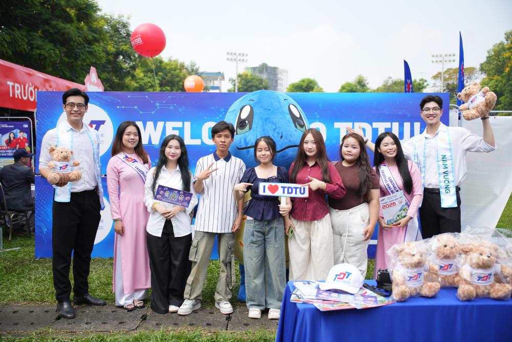 Ngay_hoi_TVTS_Bach_khoa_3.26