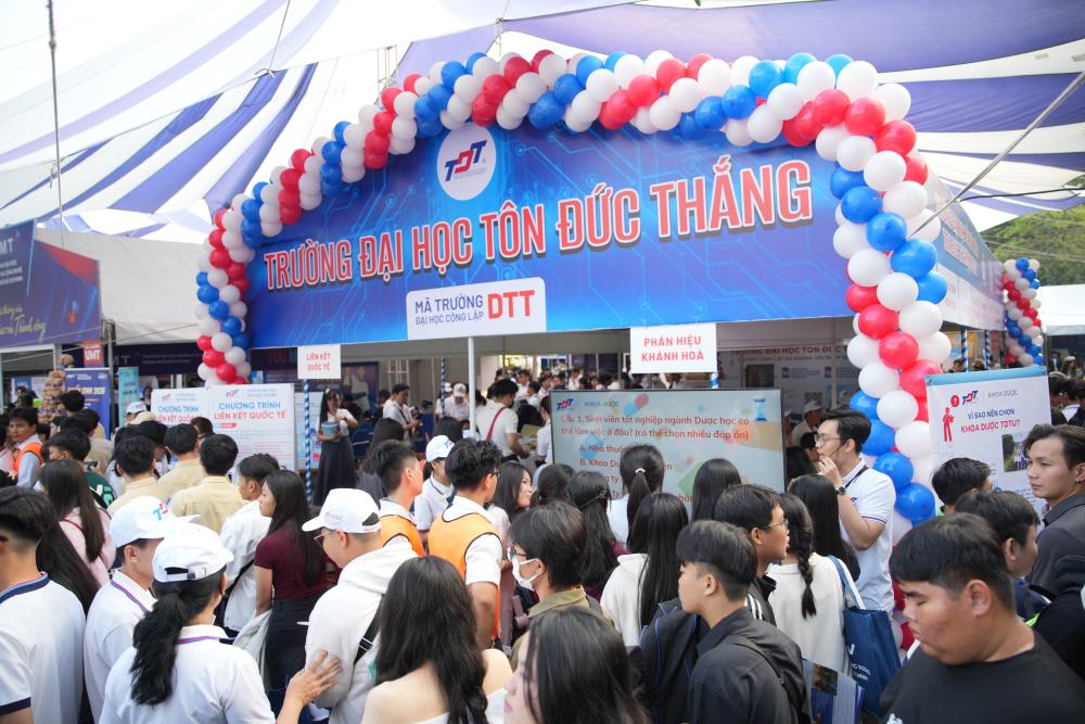 Ngay_hoi_TVTS_Bach_khoa_3.26