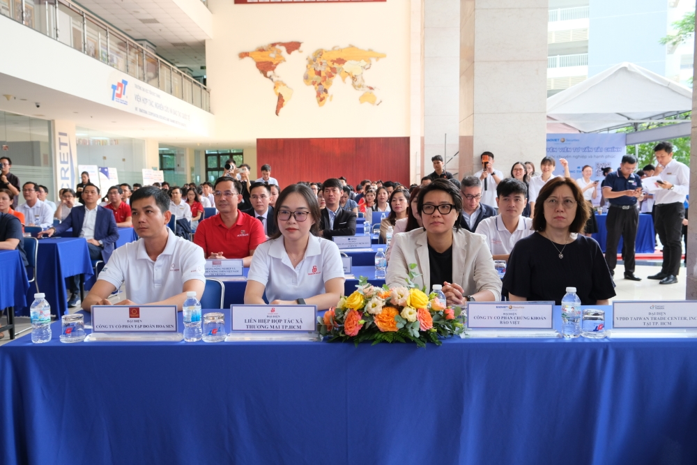 8.5_Career_Fair