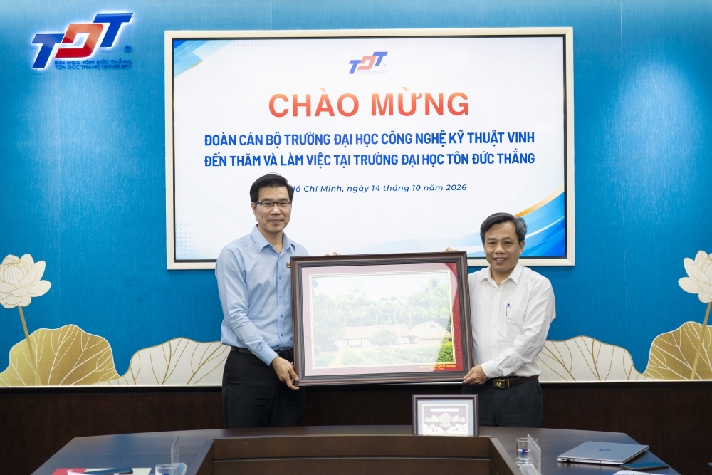 14.10_Tiep_Truong_DH_CNKT_Vinh