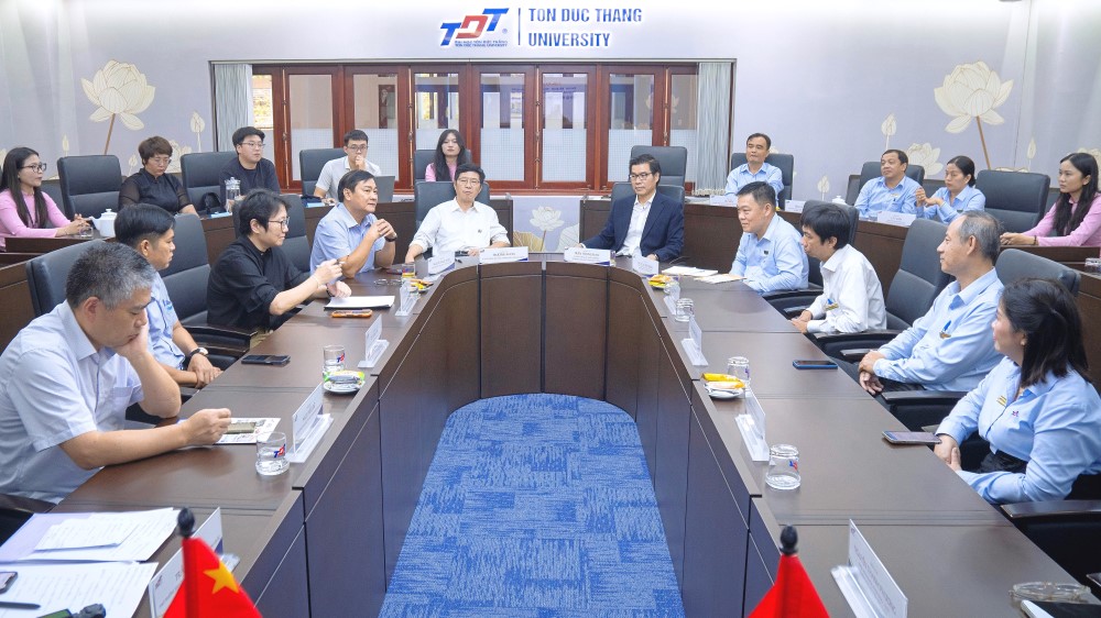 15.10_Bao_Thanh_Nien_Trung_Quoc