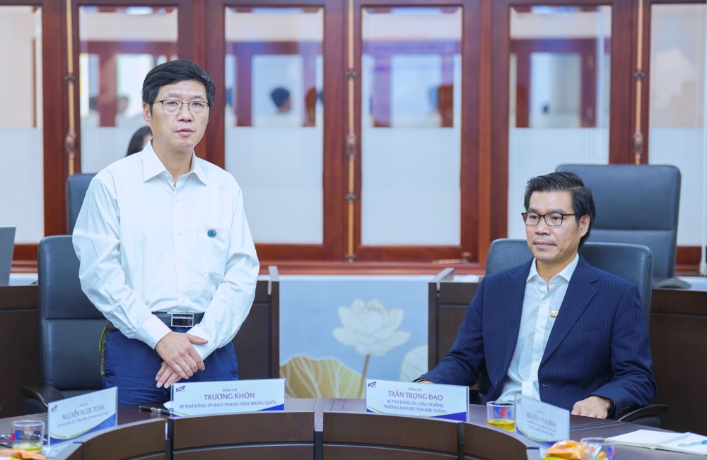 15.10_Bao_Thanh_Nien_Trung_Quoc