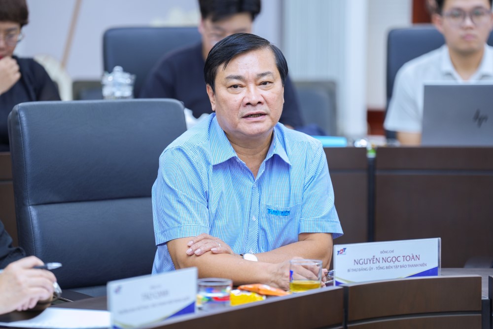 15.10_Bao_Thanh_Nien_Trung_Quoc