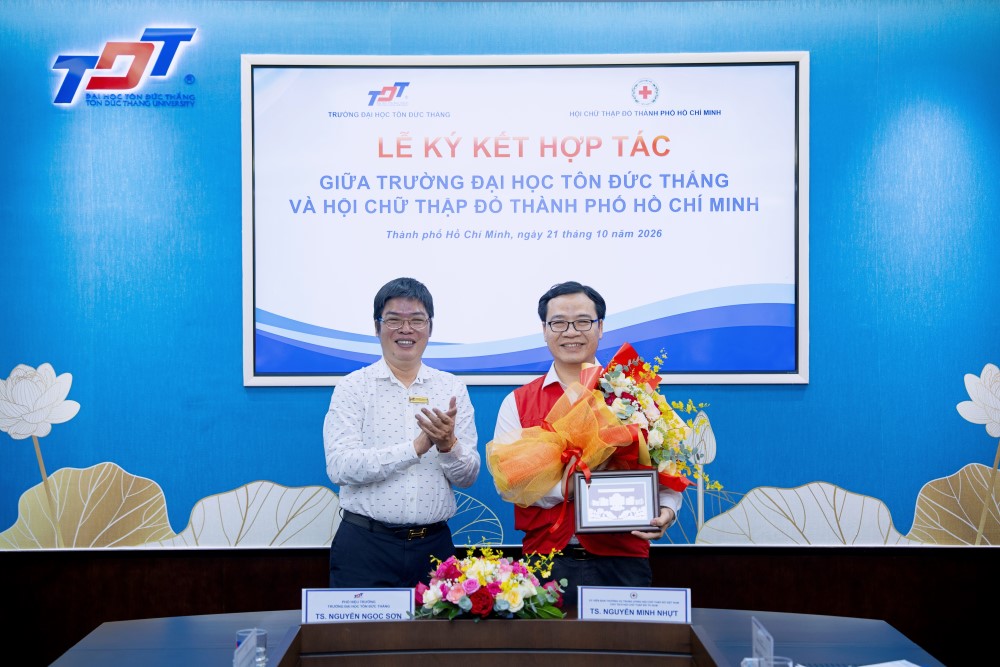 21.10_Ky_ket_Hoi_Chu_thap_do