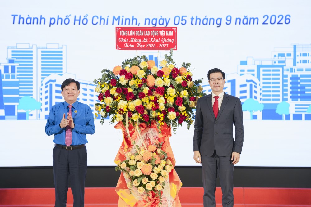 5.9_Le_Khai_giang