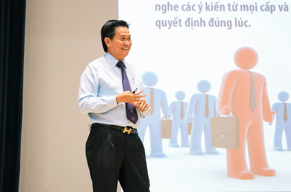 Public Speaking Program with Entrepreneur Dang Van Thanh